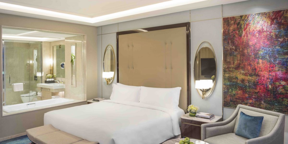 5 Star Hotel Room in Jakarta with Luxury Amenities